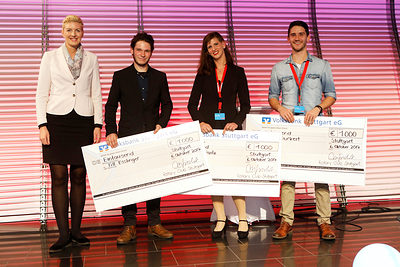 Ines Isabell Aufrecht vom Rotary Club Stuttgart zeichnet drei PLW-Sieger mit Förderpreisen aus.