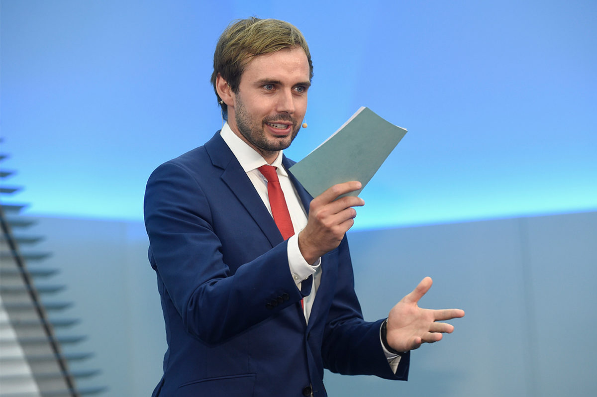 Moderator Martin Hoffmann führte durch die Veranstaltung. Moderator Martin Hoffmann führte durch die Veranstaltung.