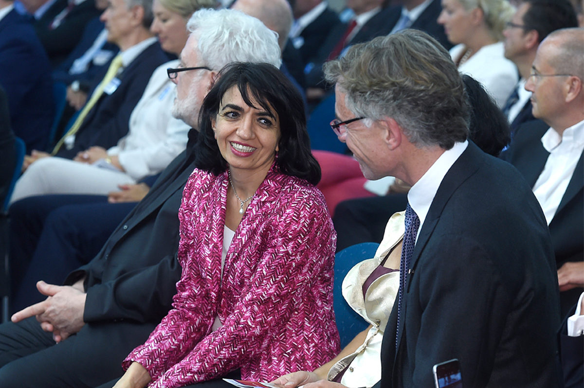 Landtagspräsidentin Muhterem Aras im Gespräch mit Thomas Hoefling. Landtagspräsidentin Muhterem Aras im Gespräch mit Thomas Hoefling.