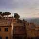 Über die Dächer Volterras kann man direkt in die Toskana schauen.