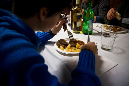 Beim gemeinsamen Abendessen gab es neben leckeren Essen auch tolle Kontakte.