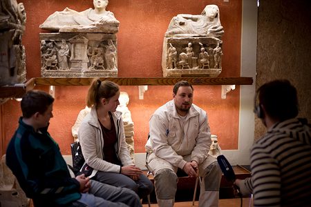 Im Etruskischen Museum zeigten Lukas, Alex und Viktor ihr Videotalent.