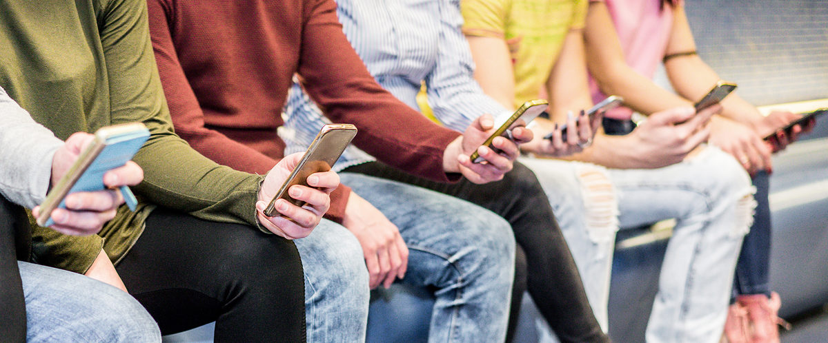 Dem Handwerk bieten sozialen Netzwerke bei der Suche nach Nachwuchsfachkräften große Chancen: Allein mit Instagram verbringen junge Menschen rund eine halbe Stunde täglich. Dem Handwerk bieten sozialen Netzwerke bei der Suche nach Nachwuchsfachkräften große Chancen: Allein mit Instagram verbringen junge Menschen rund eine halbe Stunde täglich.