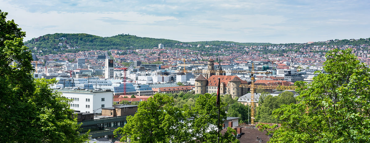 Stuttgart: Panorama der Stadt mit Blick über den Kessel Stuttgart: Panorama der Stadt mit Blick über den Kessel