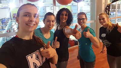 Für Viktoria, Evelyn, Larissa und Lisa (v.l.n.r.) stehen auch immer wieder schweißtreibende Zumba-Einheiten auf dem Programm.