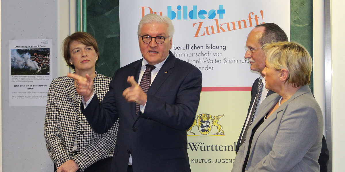 Elke Büdenbender, Bundespräsident Frank-Walter Steinmeier, Schulleiter Andreas Moser, Kultusministerin Dr. Susanne Eisenmann.