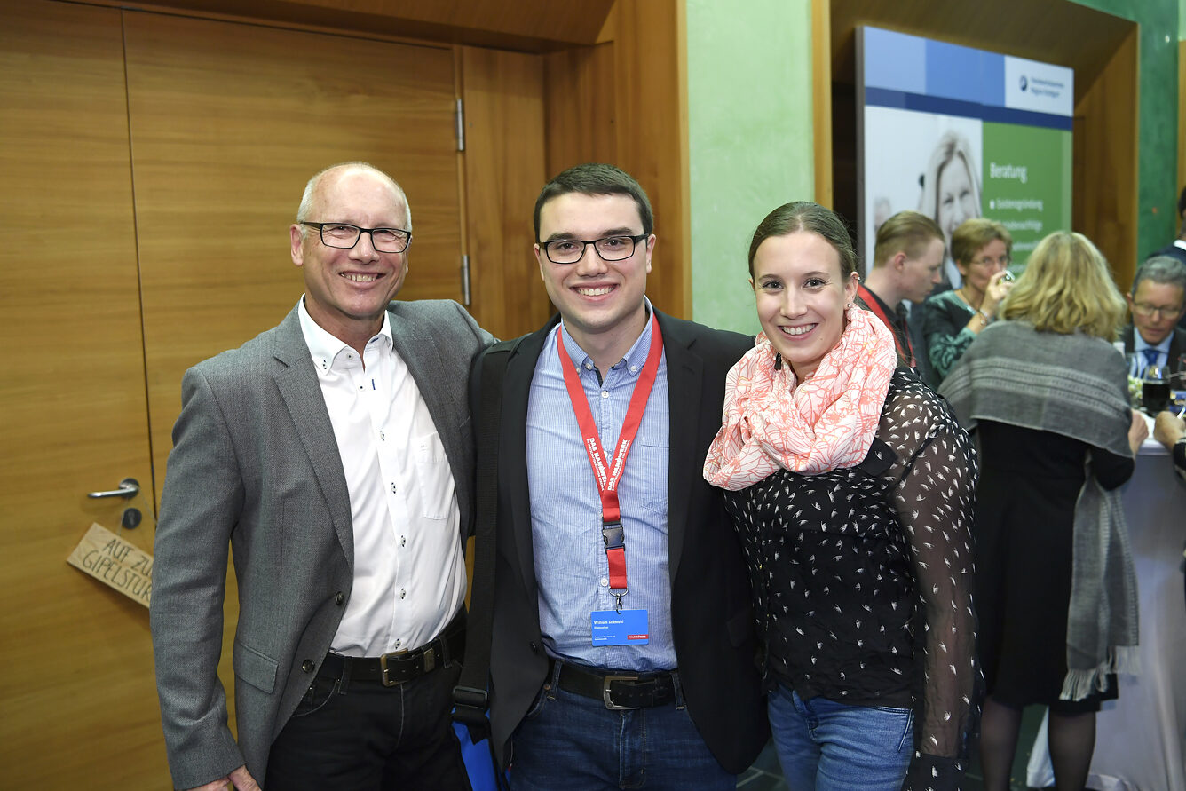 Get-Together im Foyer der Handwerkskammer. Get-Together im Foyer der Handwerkskammer.