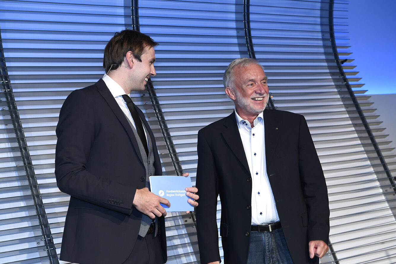 Moderator Martin Hoffmann im Gespräch mit Claus Munkwitz vom Rotary Club Stuttgart. Moderator Martin Hoffmann im Gespräch mit Claus Munkwitz vom Rotary Club Stuttgart.