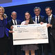 Besonders freuen durfte sich Konditormeisterin Nina Striegl aus Ulm: Sie gewann den Rotary-Förderpreis und posierte mit Ines Aufrecht (Rotary Club Stuttgart), Rainer Reichhold (Präsident der Handwerkskammer), Thomas Hoefling (Hauptgeschäftsführer) und Alexander Kotz (Vizepräsident) für das Siegerfoto (v.l.n.r.).