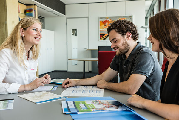 Ob zur Existenzgründung, Finanzierung oder in Sachen Personal - die Beraterinnen und Berater der Handwerkskammer unterstützen die Mitgliedsbetriebe aus der Region Stuttgart bei Fragen.