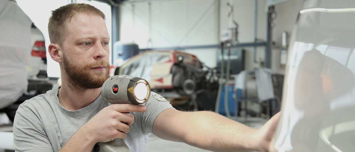 Stellenangebot-Dozent-fuer-Karosserie-und-Fahrzeugbautechnik