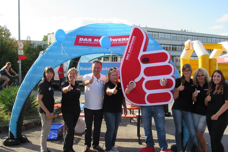 Daumen hoch für das Handwerk war das Motto bei der gemeinsamen Leistungsschau der Handwerksorganisationen in Urbach.