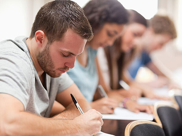 Ausbildung-Rechte-und-Pflichten-Pruefungen