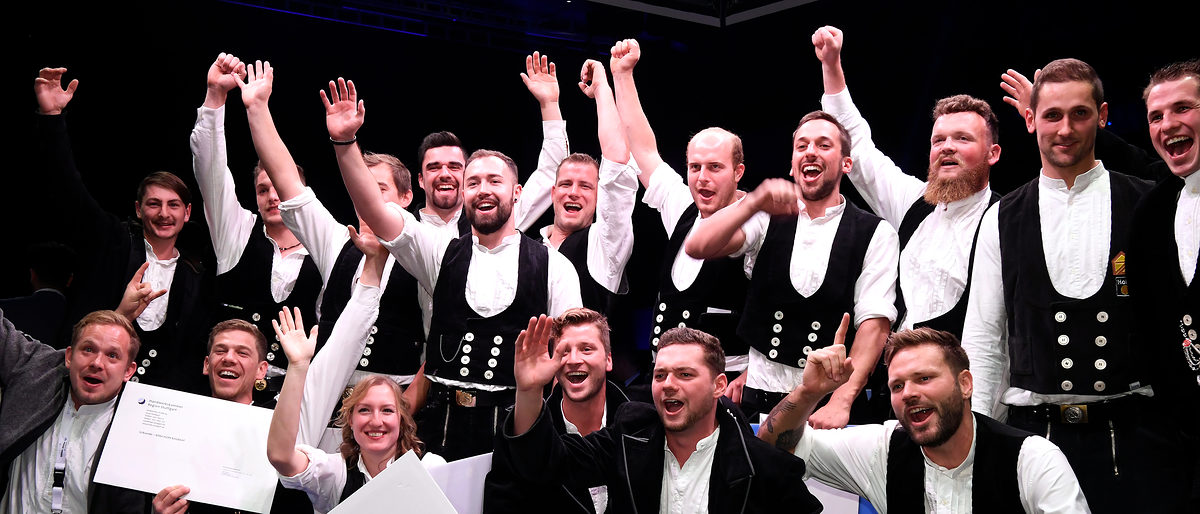 News-Rueckblick-Meisterfeier-2019-1
