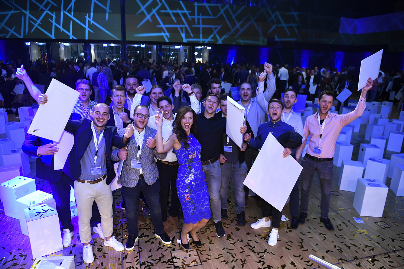 Moderatorin Angelina Julie Wadenpohl feierte im Anschluss an den Festakt fleißig mit.