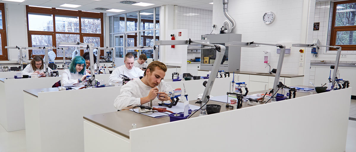 Stellenanzeige-Ausbildungsmeister-Zahntechnik-mwd
