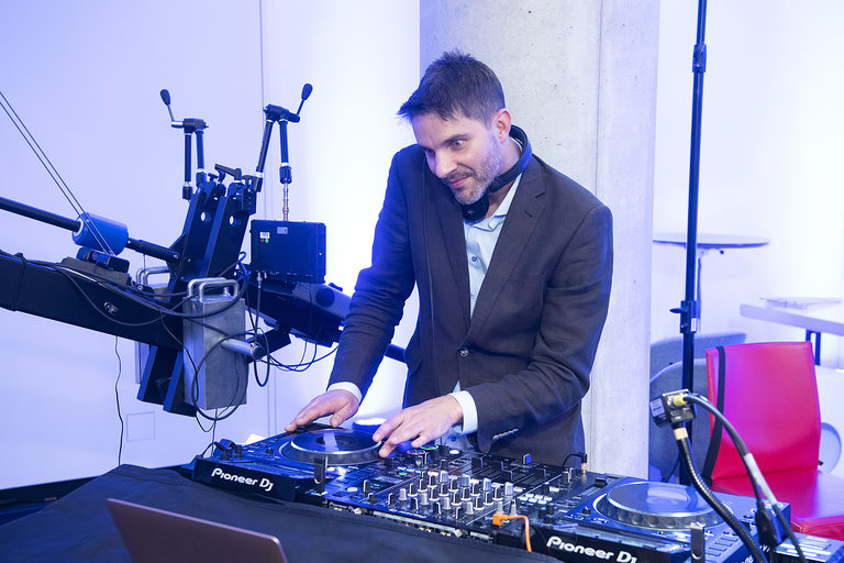 DJ Flo Foerg sorgte für das musikalische Begleitprogramm der Meisterfeier 2021 und die anschließende DJ-Session.