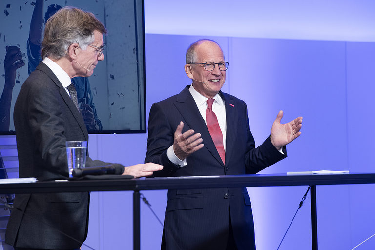 Auf der Live-Bühne: Rainer Reichhold (r.), Präsident der Handwerkskammer, im Gespräch mit Hauptgeschäftsführer Thomas Hoefling.