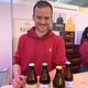 Durstige Kehlen ließen sich am Stand der Geislinger Kaiser-Brauerei löschen. Geschäftsführer Christoph Kumpf fachsimpelte mit vielen Besucherinnen und Besuchern über seine handwerklich gebrauten Kreationen.