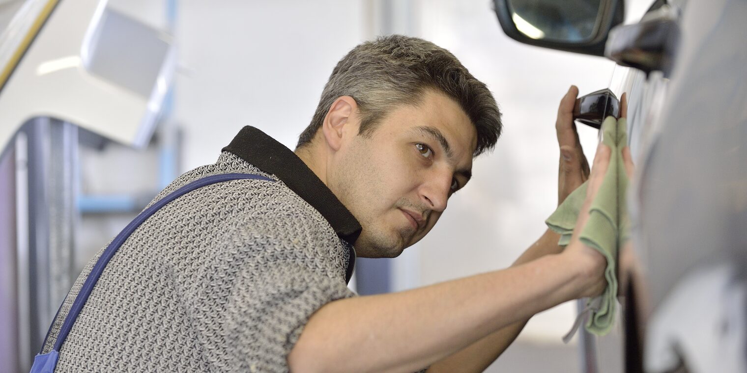 M¿nchen, DEU, 22.04.2014 Karosserie- und Lackierfachbetrieb Auto Heyne. Schlagwort(e): Auto, Automobile, Handwerk Marketing, Handwerk, Trade, Heyne, Karosserie, Lackiererei