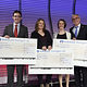 PLW 2015: Die Rotary-Preis-Gewinner Mario Teising, Lea Teweleit und Ina Ronja Buchfink mit Kammerchef Claus Munkwitz.